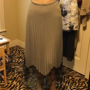 Pleated skirt